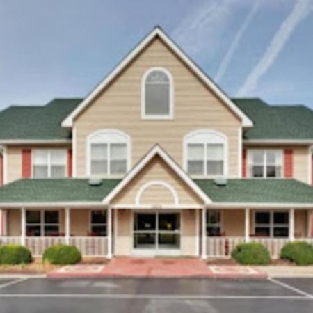 Radiant Inn And Suites Murfreesboro Exterior photo